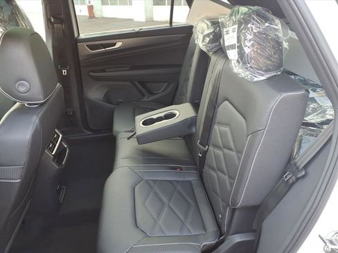 New 2026 Volkswagen Atlas Cross Sport SE AWD/4WD image 28
