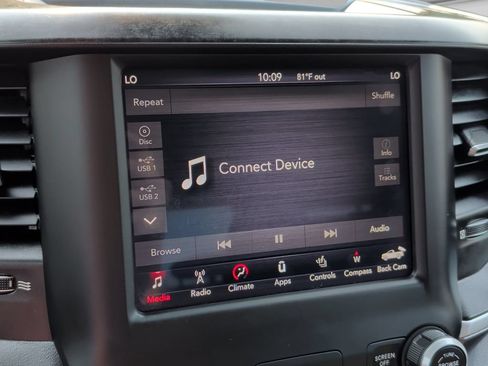 Used 2019 RAM 1500 Big Horn AWD/4WD image 21