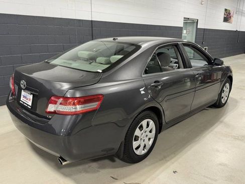 Used 2010 Toyota Camry LE FWD image 14