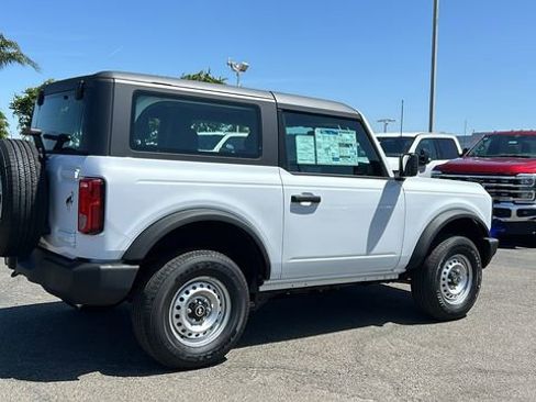 New 2026 Ford Bronco 2-Door AWD/4WD image 3