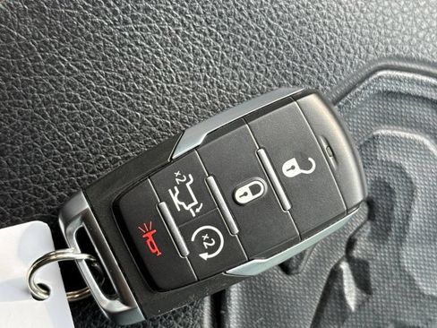 Used 2020 RAM 1500 Laramie AWD/4WD image 22