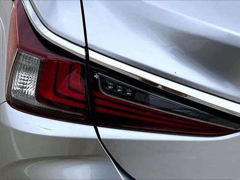 Certified 2024 Lexus ES 350 w/ Premium Package image 29