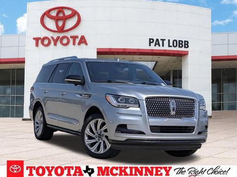 Used 2024 Lincoln Navigator Reserve AWD/4WD image 1