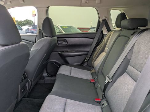Certified 2025 Nissan Rogue SV FWD image 15