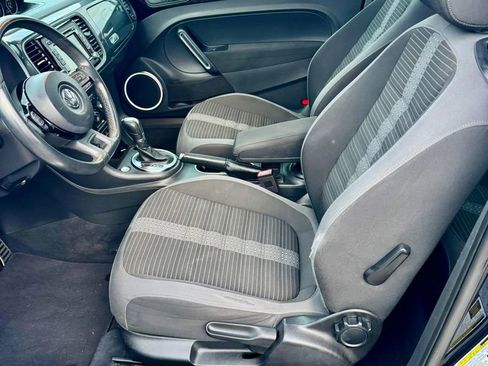 Used 2012 Volkswagen Beetle 2.0T image 4