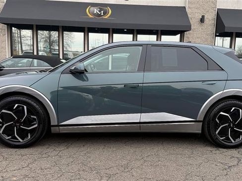 Used 2024 Hyundai Ioniq 5 Limited image 2