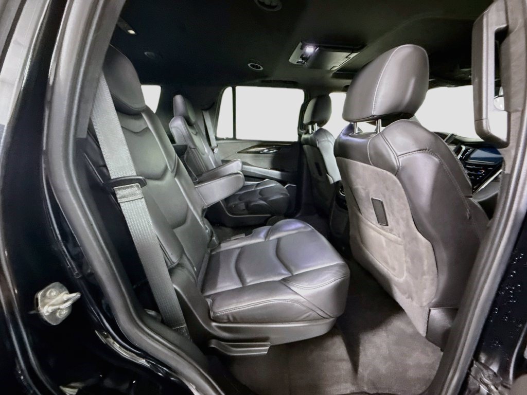 Used 2020 Cadillac Escalade Platinum AWD/4WD image 25