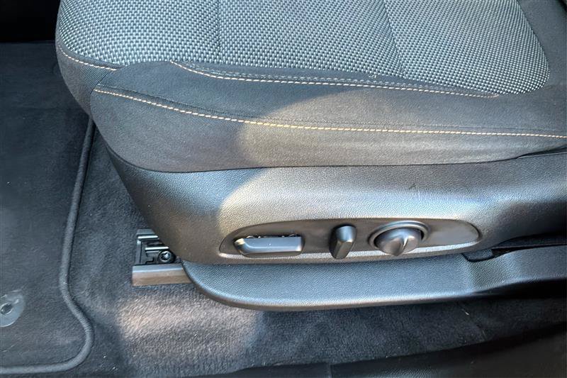 Used 2019 Chevrolet Traverse LT FWD image 22
