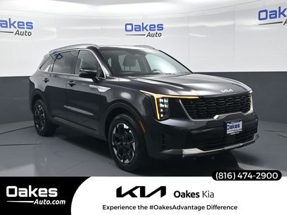 Certified 2025 Kia Sorento S w/ Panoramic Sunroof Package