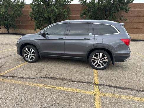 Used 2017 Honda Pilot Touring image 34