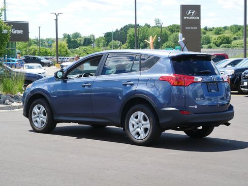 Used 2013 Toyota RAV4 LE AWD/4WD image 4