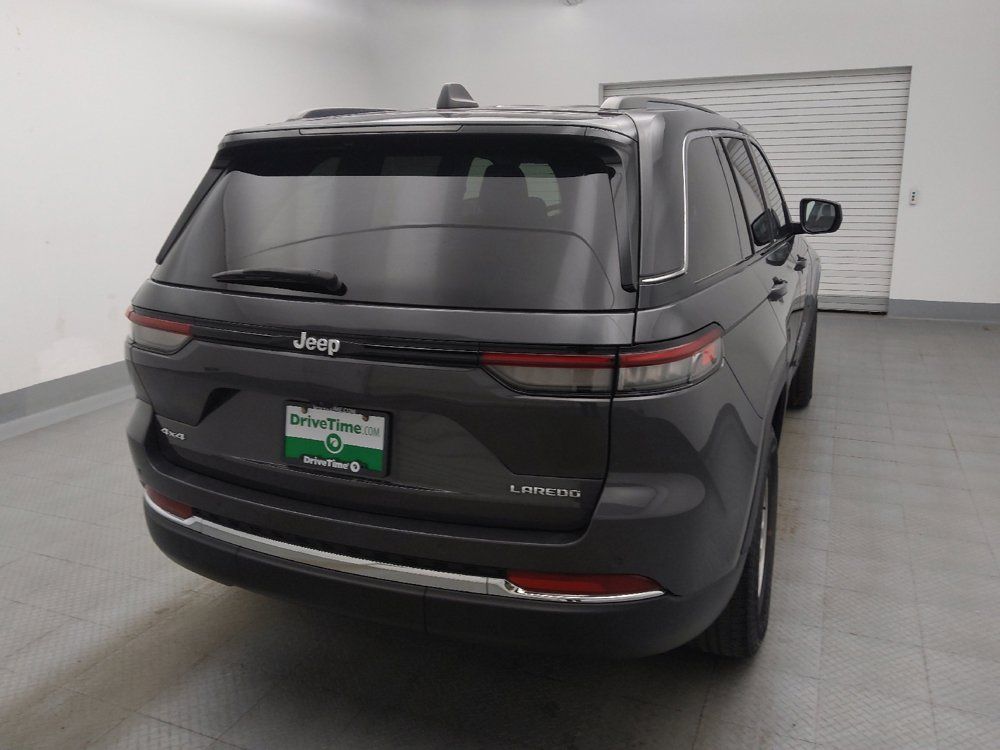 Used 2023 Jeep Grand Cherokee Laredo w/ Luxury Tech Group I AWD/4WD image 7