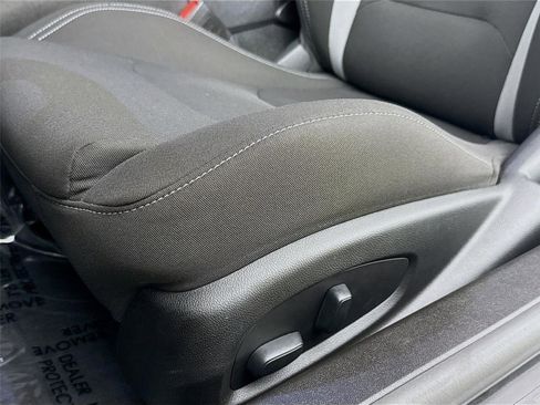 Used 2021 Chevrolet Camaro LT w/ 1LE Track Performance Package RWD image 18