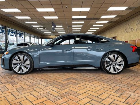 Used 2022 Audi e-tron GT Prestige w/ Prestige Package image 6