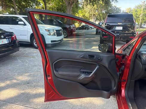 Used 2018 Ford Fiesta SE FWD image 31