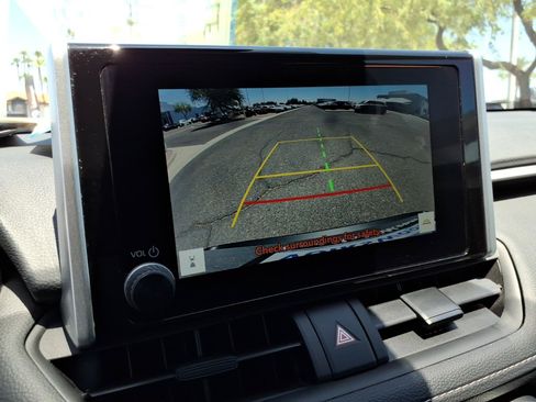 Used 2023 Toyota RAV4 XLE FWD image 28