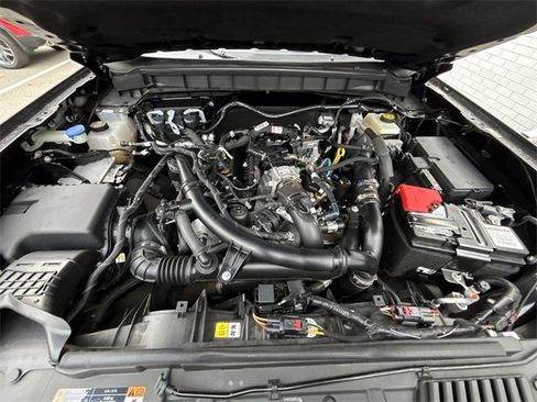 Used 2023 Ford Bronco Outer Banks image 17