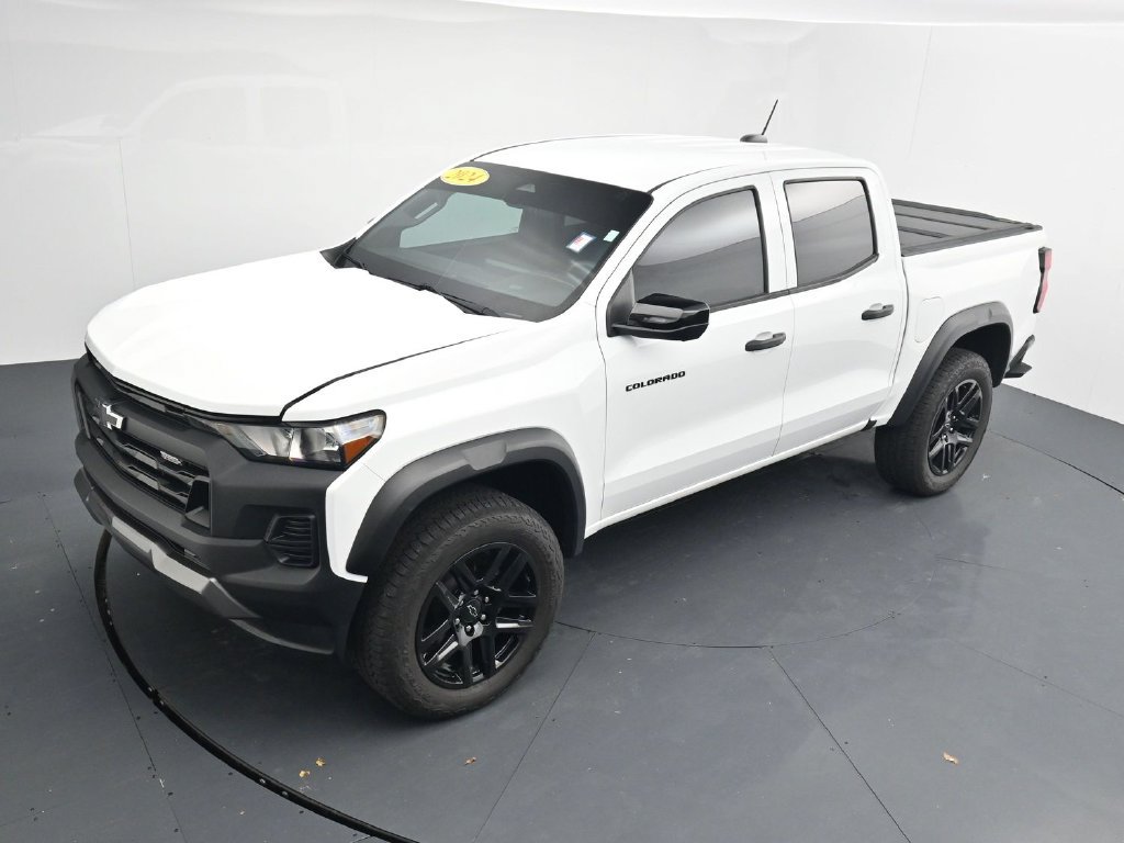 Used 2024 Chevrolet Colorado Trail Boss w/ Technology Package AWD/4WD image 26