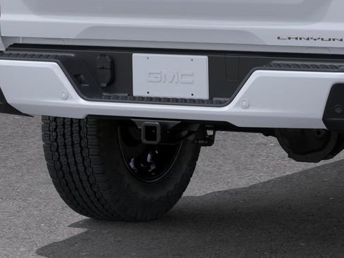 New 2026 GMC Canyon Denali AWD/4WD image 14