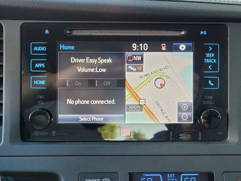 Used 2015 Toyota Sienna Limited Premium AWD/4WD image 11