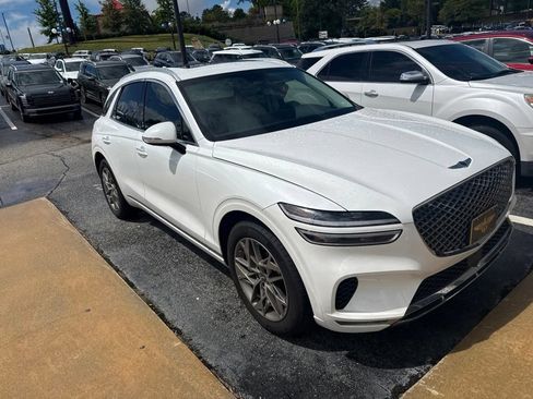 Used 2025 Genesis GV70 2.5T w/ Select Package AWD/4WD image 3