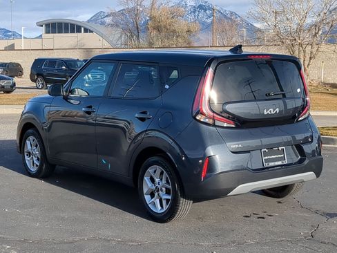 Certified 2025 Kia Soul LX w/ LX Technology Package image 3