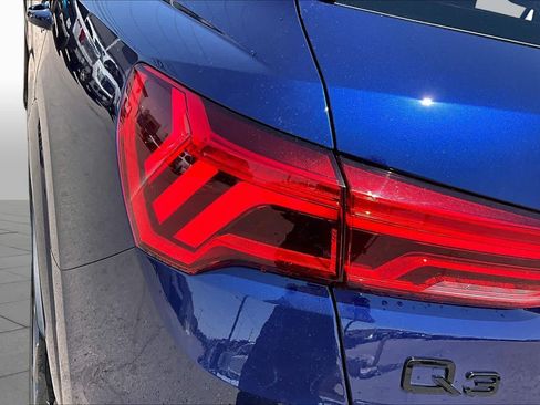 Used 2025 Audi Q3 2.0T Premium w/ Convenience Package AWD/4WD image 29