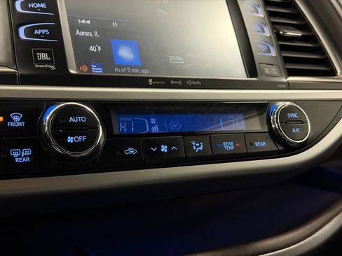 Used 2016 Toyota Highlander Limited image 20