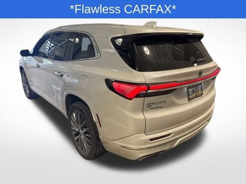 Used 2025 Buick Enclave Avenir w/ Super Cruise Package image 4