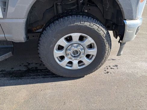 Used 2023 Ford F250 XLT image 17