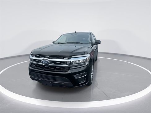 Used 2023 Ford Expedition Max Limited image 4