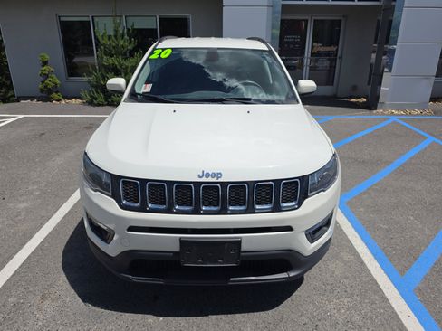 Used 2020 Jeep Compass Latitude w/ Cold Weather Group AWD/4WD image 8