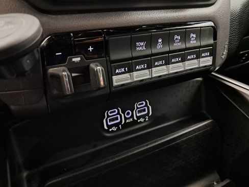 Used 2023 RAM 2500 Big Horn w/ Level 1 Equipment Group image 25