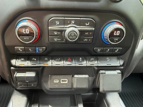 Used 2020 Chevrolet Silverado 1500 LTZ w/ LTZ Plus Package AWD/4WD image 27