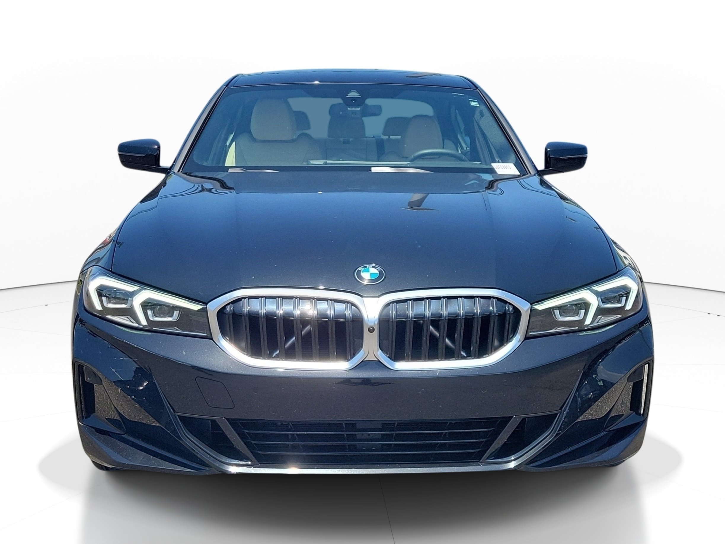 Used 2025 BMW 330i Sedan w/ Premium Package RWD image 2