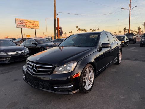 Used 2014 Mercedes-Benz C 250 Sedan image 3
