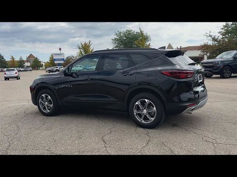 Used 2024 Chevrolet Blazer LT w/ Convenience Package AWD/4WD image 29