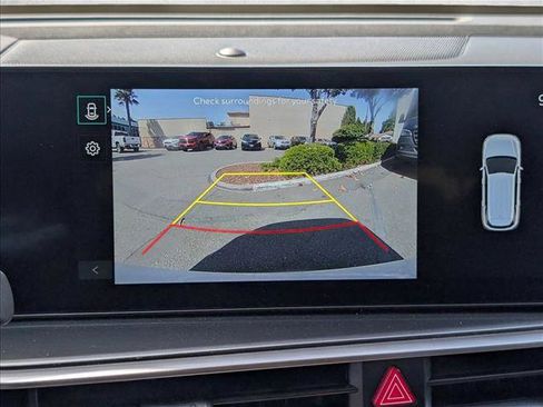 Used 2025 Kia Sorento S FWD image 14