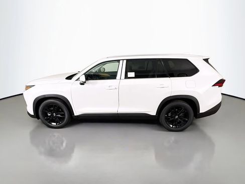 New 2026 Toyota Grand Highlander Platinum image 4