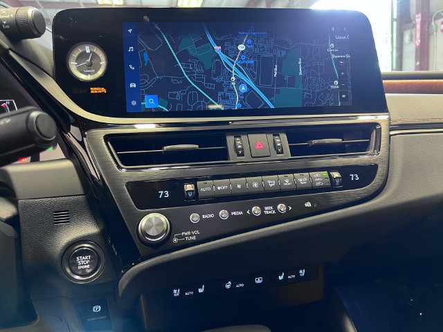 Used 2025 Lexus ES 350 w/ Premium Package FWD image 25