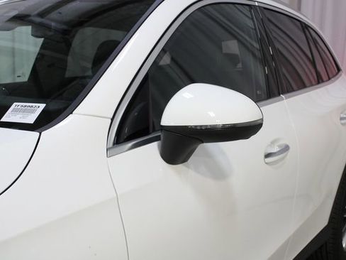 New 2026 Mercedes-Benz GLC 300 4MATIC image 33