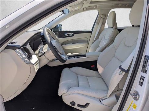 New 2026 Volvo XC60 T8 Ultra w/ Protection Package Premier AWD/4WD image 4