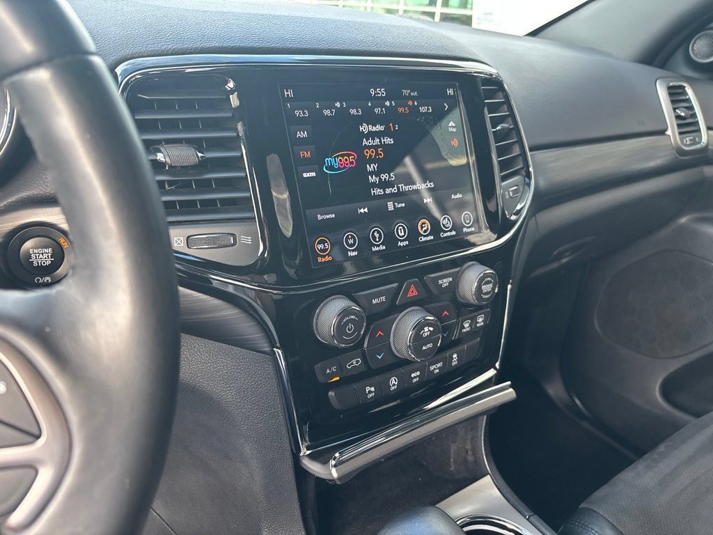 Used 2019 Jeep Grand Cherokee Altitude AWD/4WD image 9