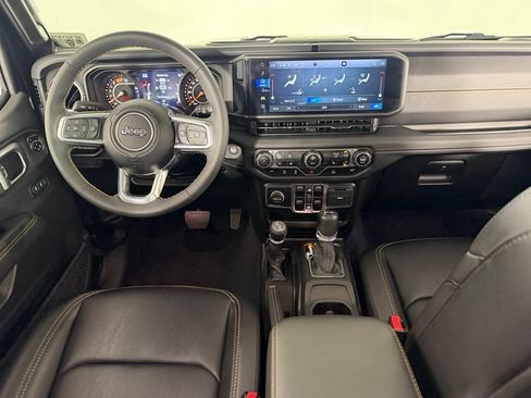 Used 2024 Jeep Wrangler Unlimited Sahara AWD/4WD image 14