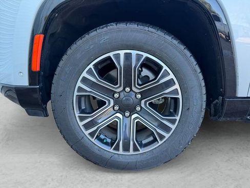 Used 2022 Jeep Wagoneer Series III image 28