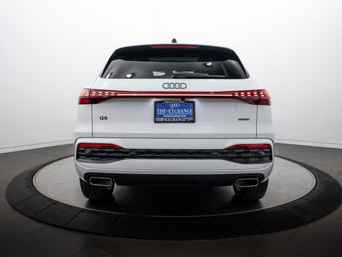 Used 2025 Audi Q5 Premium Plus w/ Premium Plus AWD/4WD image 21