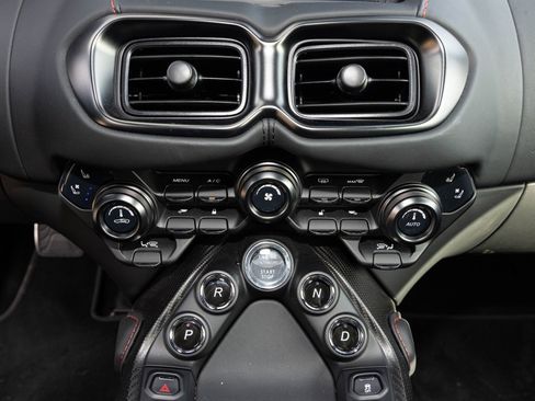 Used 2023 Aston Martin V8 Vantage Coupe image 42