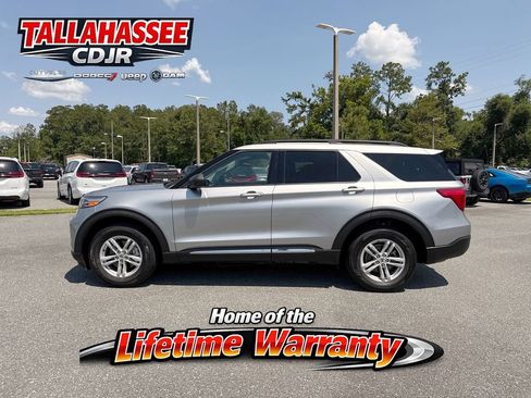 Used 2021 Ford Explorer XLT w/ Equipment Group 202A AWD/4WD image 6