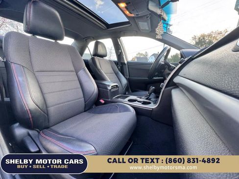 Used 2016 Toyota Camry SE image 15