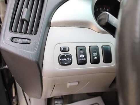 Used 2005 Toyota Highlander V6 AWD/4WD image 10